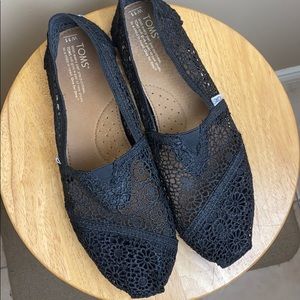 TOMS - Classic Black Floral Lace